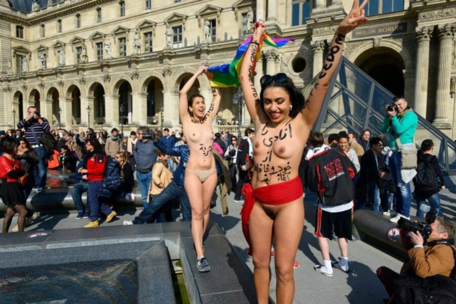 Free porn pics of naked protest 8 of 25 pics