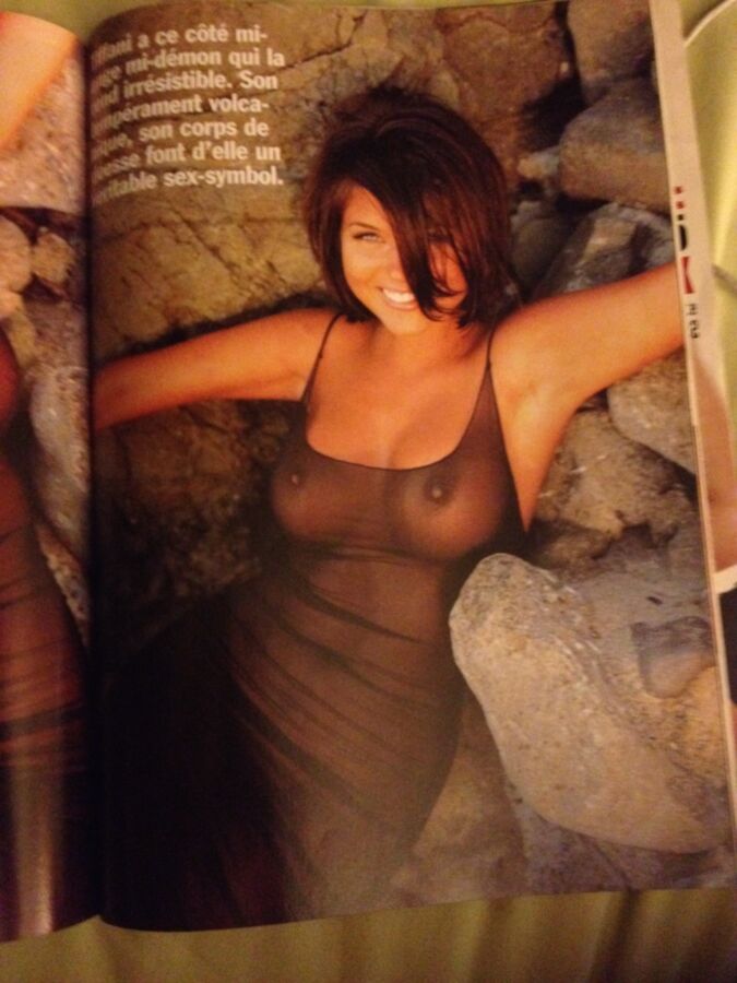 Free porn pics of old magazine with Tiffani Thiessen 8 of 8 pics