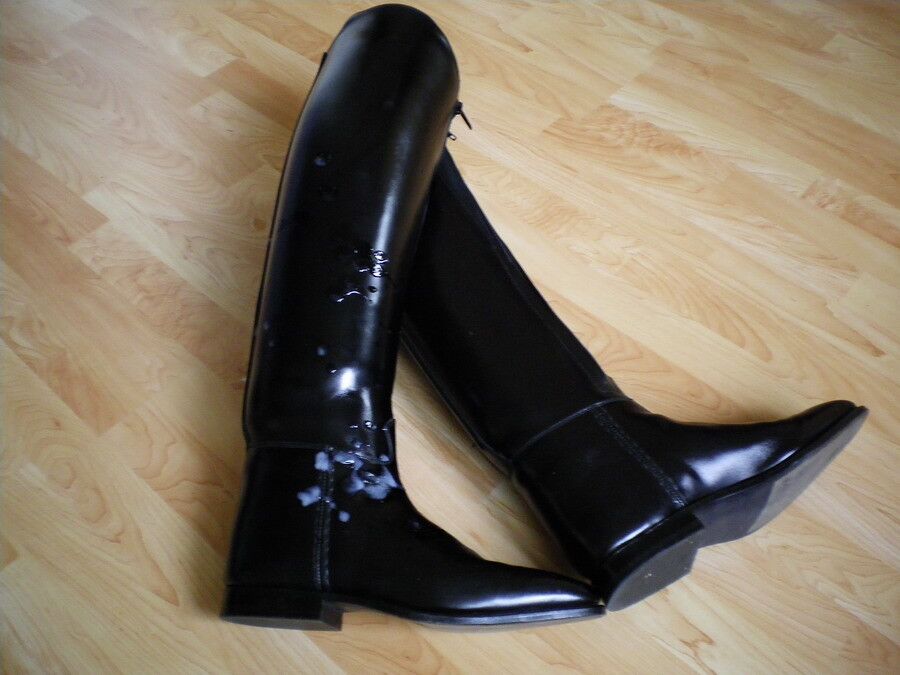 Free porn pics of Gummireitstiefel rubber ridingboots 6 of 10 pics