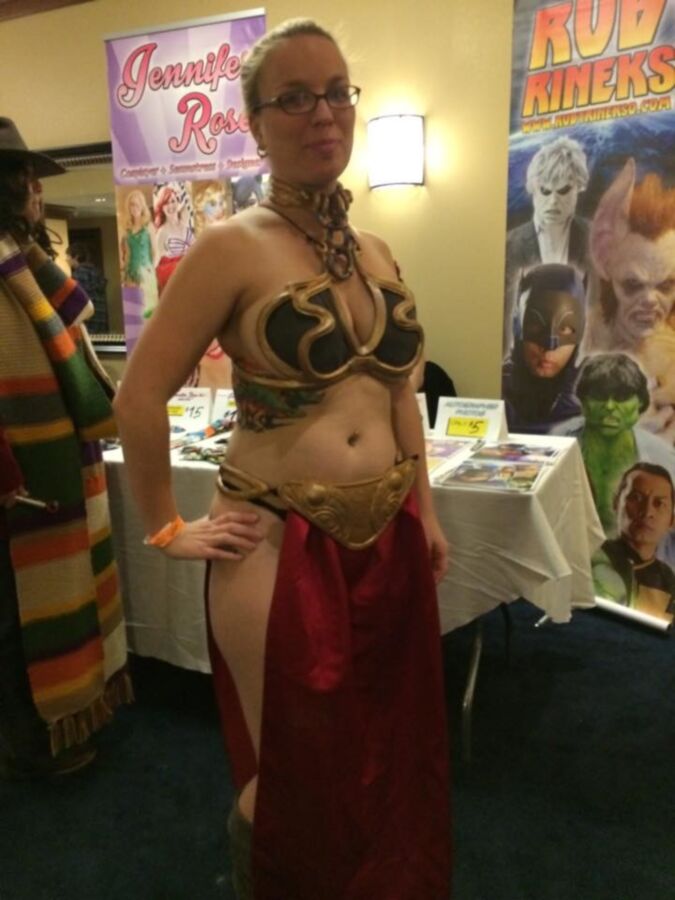 Free porn pics of Slave Leia cosplay 18 of 30 pics