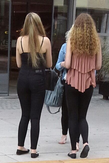 Free porn pics of Street Candids - Teens in tight Jeans and Leggings 6 of 10 pics
