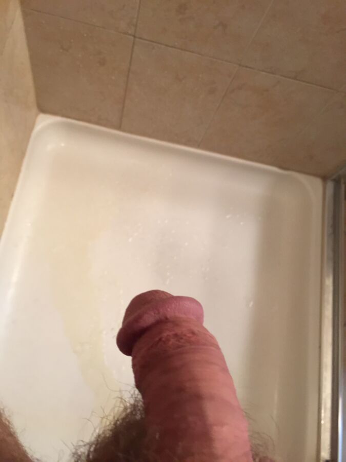 Free porn pics of Me peeing 1 of 2 pics