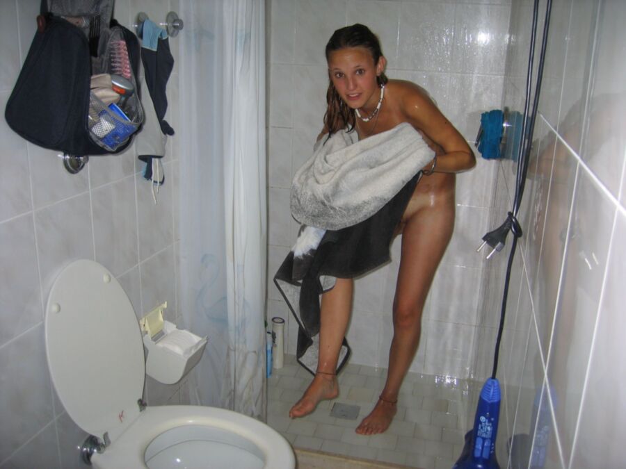 Free porn pics of Spying on Sis in the Shower... 17 of 48 pics