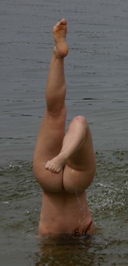 Free porn pics of My friend Vanessa nude dancing in water 14 of 19 pics