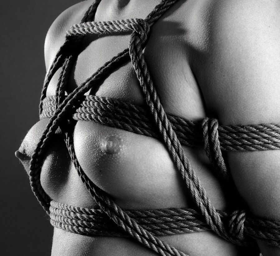 Free porn pics of bondage and knots  1 of 17 pics