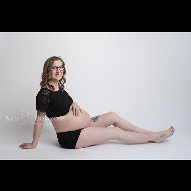 Free porn pics of Jessica (Twin Pregnancy Sessions) 17 of 24 pics