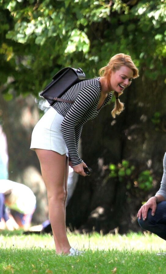 Free porn pics of Margot Robbie - Short Shorts in London Park 8 of 22 pics
