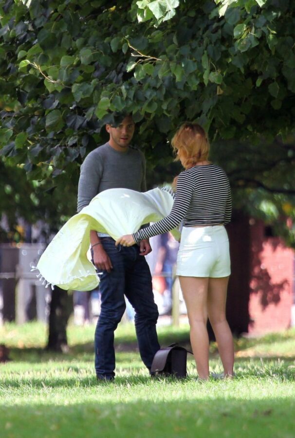 Free porn pics of Margot Robbie - Short Shorts in London Park 9 of 22 pics