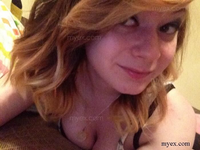 Free porn pics of Dayna W of Cottageville, WV exposed 2 of 12 pics