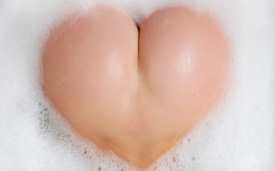 Free porn pics of The Heart of a Girl ;-) 11 of 13 pics