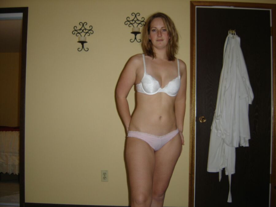 Free porn pics of Hot Blonde Amateur 4 of 40 pics