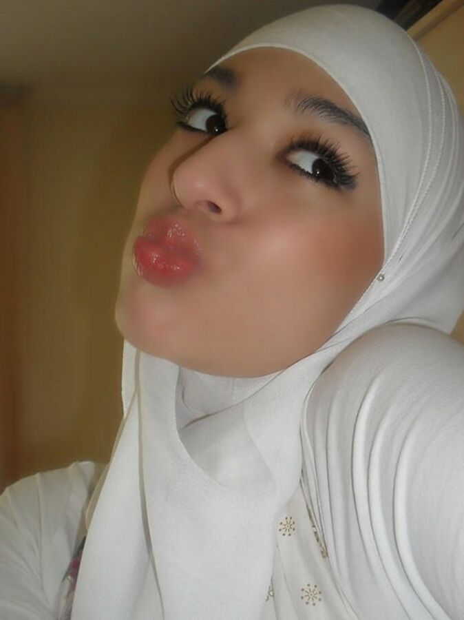 Free porn pics of Hijabi Arab Bitch: Manal 17 of 24 pics