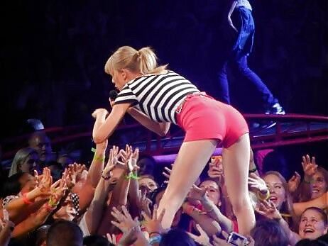 Free porn pics of Taylor Swift Deserves To Be Fucked Up 20 of 31 pics
