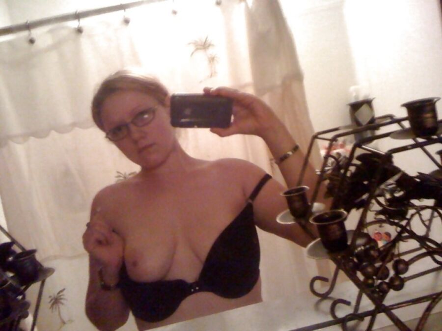 Free porn pics of Exposed Exgf selfshot amateur homemade porn selfie mirror shots  4 of 69 pics