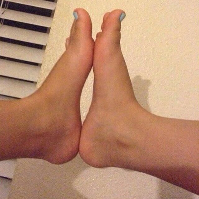 Free porn pics of kimscutefeet 23 of 33 pics