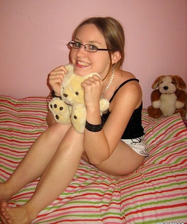 Free porn pics of Amateurs With Glasses 10 of 48 pics