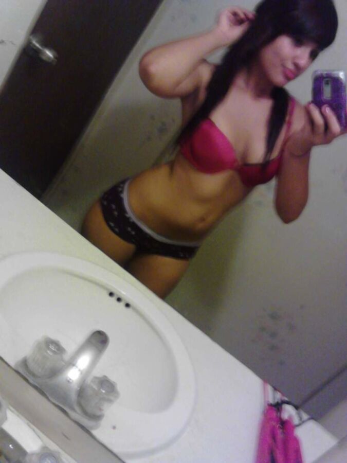 Free porn pics of latina teen selfshot 21 of 86 pics