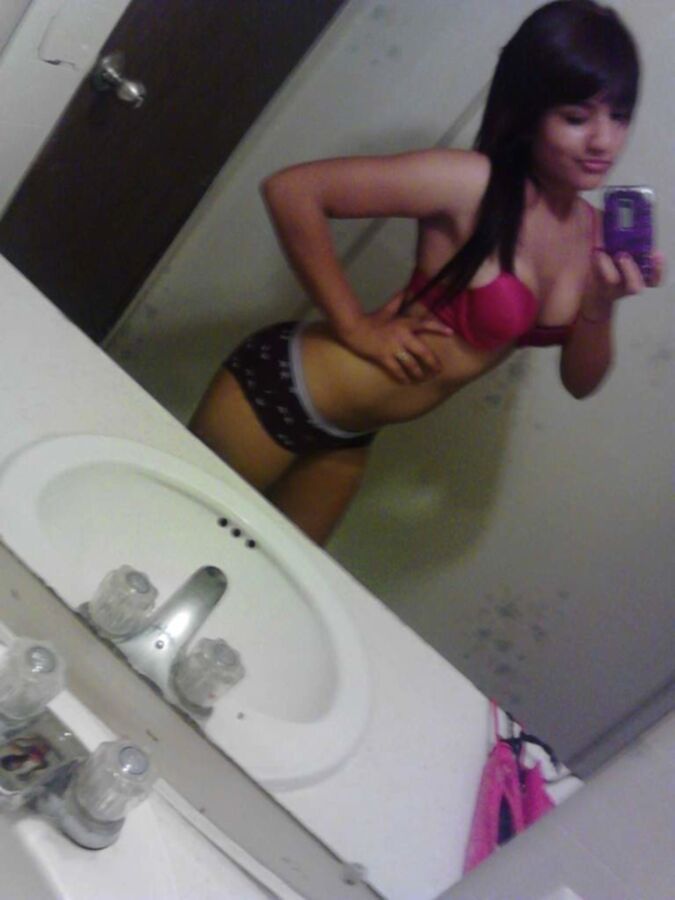 Free porn pics of latina teen selfshot 16 of 86 pics