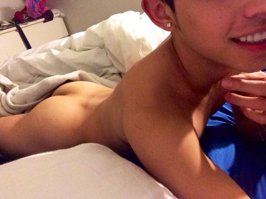 Free porn pics of Asian twinks I want to have sex with. 10 of 40 pics