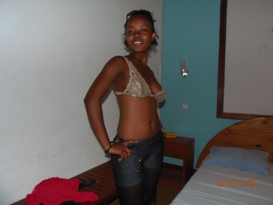 Free porn pics of Madagascar - teen prostitute sucking in short time hotel room 5 of 22 pics