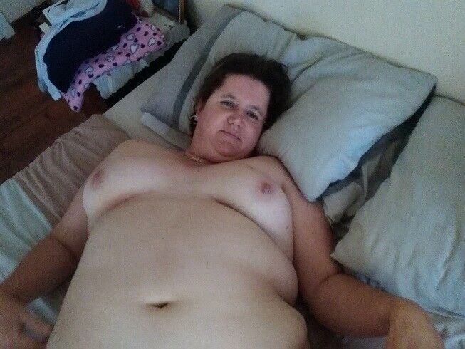Free porn pics of bbw wife on displayed 3 of 30 pics