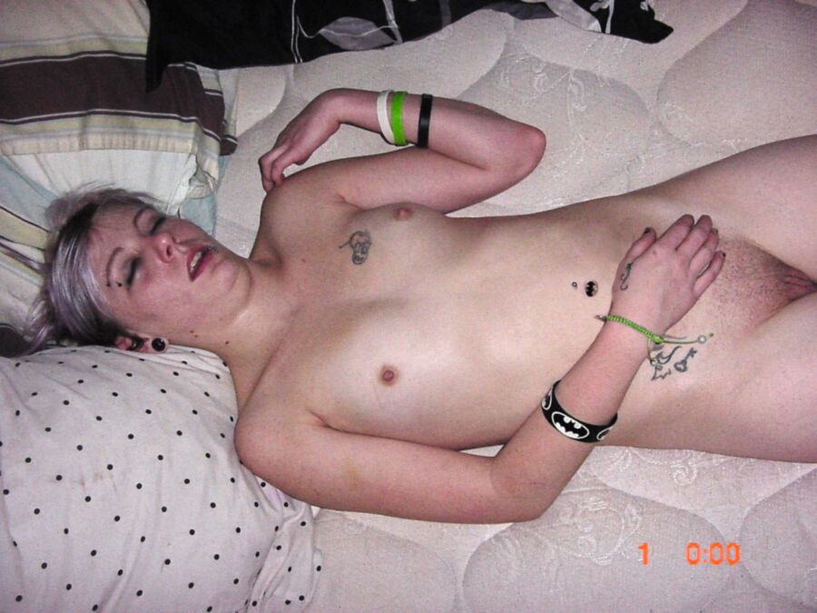 Free porn pics of Skinny emo teen passed out drunk or drugged her pussy is ready t 6 of 6 pics