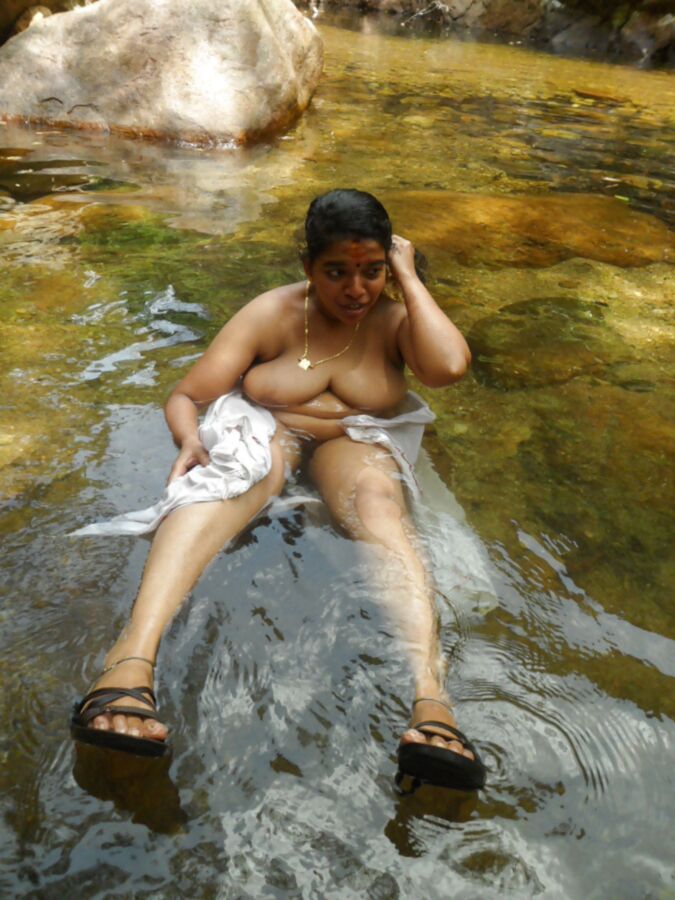 Free porn pics of TAMIL AUNTY BATHING IN RIVER 11 of 12 pics