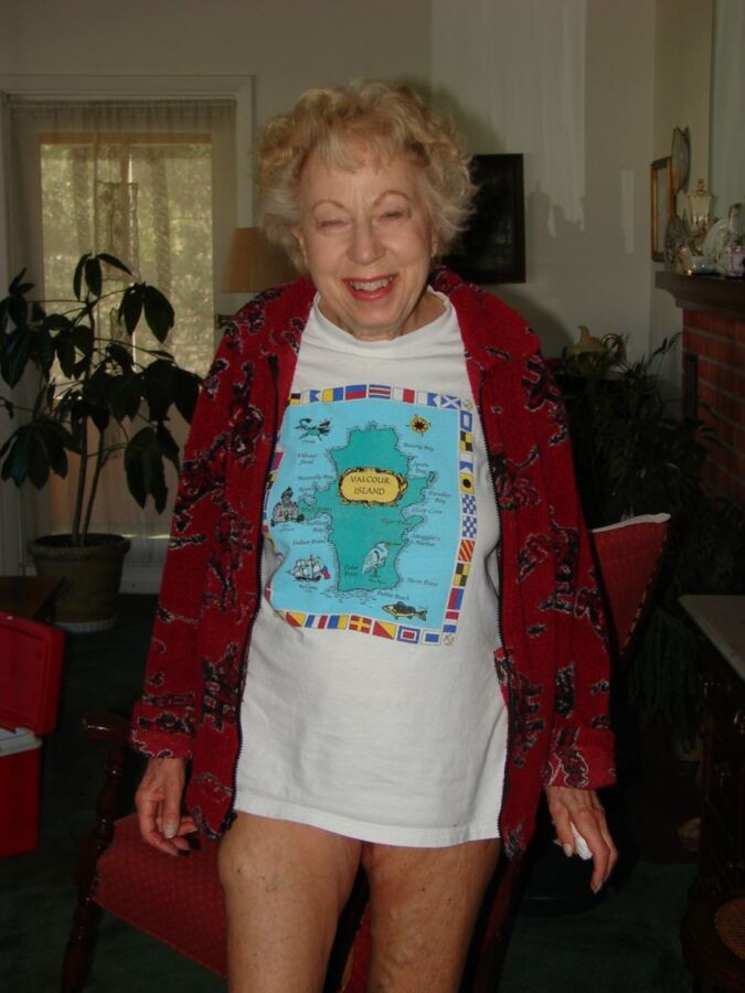 Free porn pics of Dressed grannies 24 of 238 pics