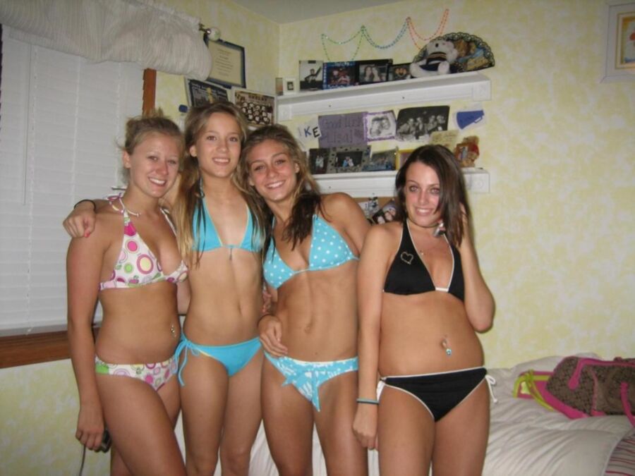 Free porn pics of Bikini Beach Babes ! 21 of 100 pics