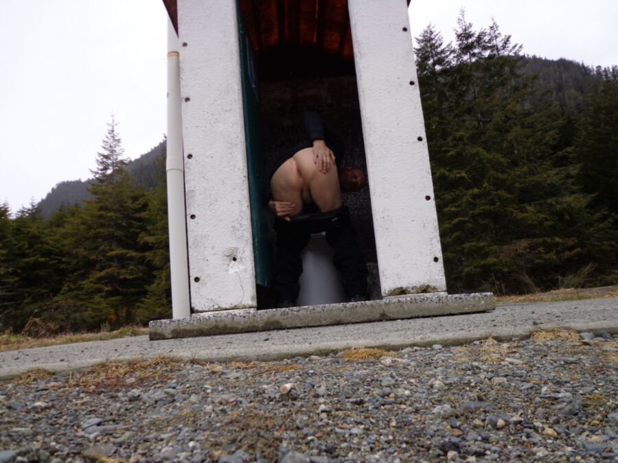 Free porn pics of Canadian bottom loves to spread his hole. 20 of 115 pics