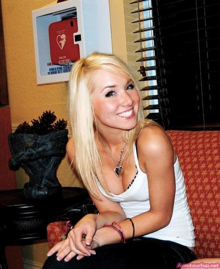 Free porn pics of Sweet Blonde Teen Amy Makes Horny Pictures 6 of 40 pics