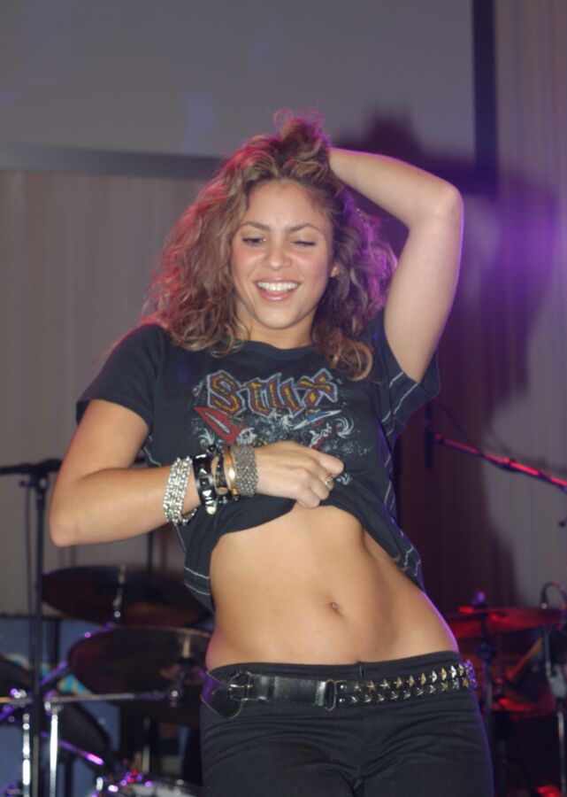Free porn pics of Shakira : sexiest belly on earth  10 of 36 pics