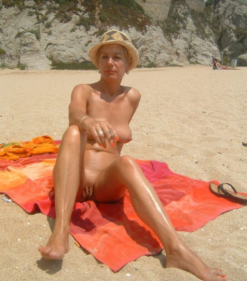 Free porn pics of Granny nude at the beach 17 of 25 pics
