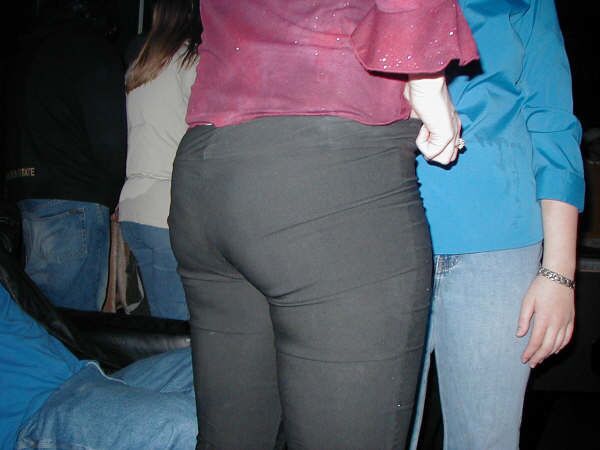 Free porn pics of a night out with friends 15 of 30 pics