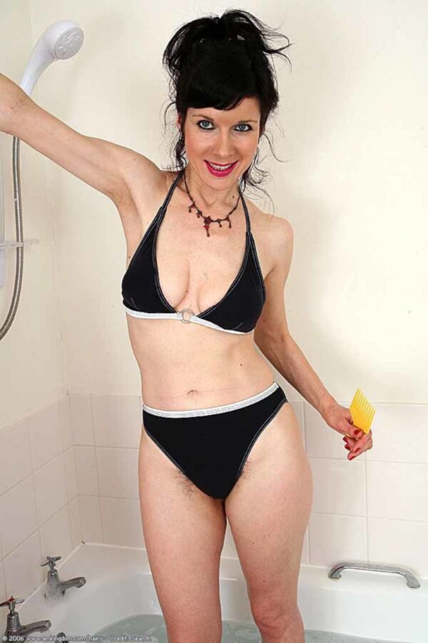 Free porn pics of MILF Lorraine Ward Bath 9 of 291 pics