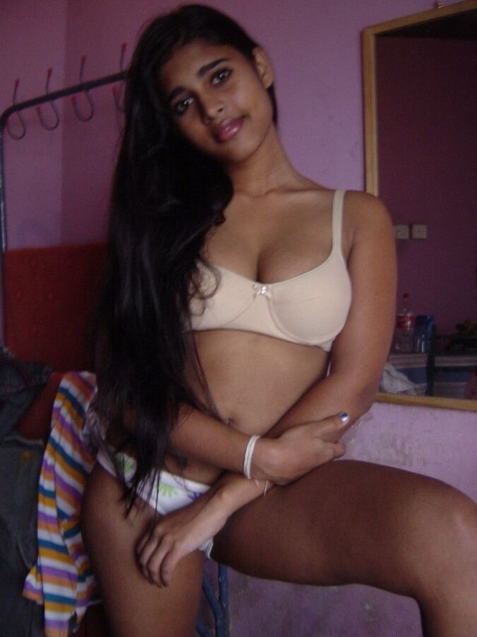 Free porn pics of Latina amateur 3 of 11 pics