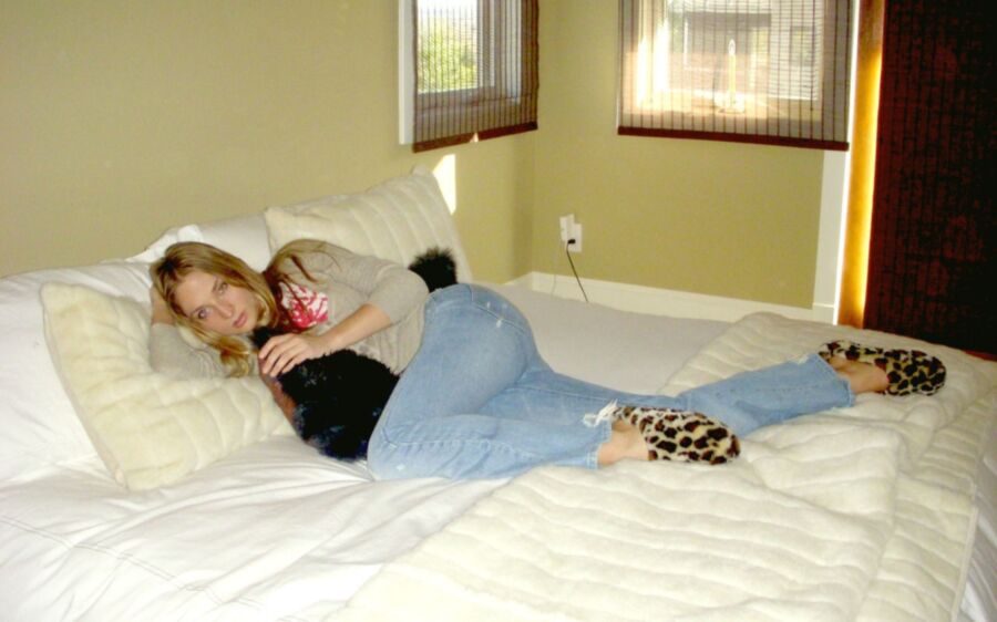 Free porn pics of Pretty Blond GF being Naughty 5 of 22 pics