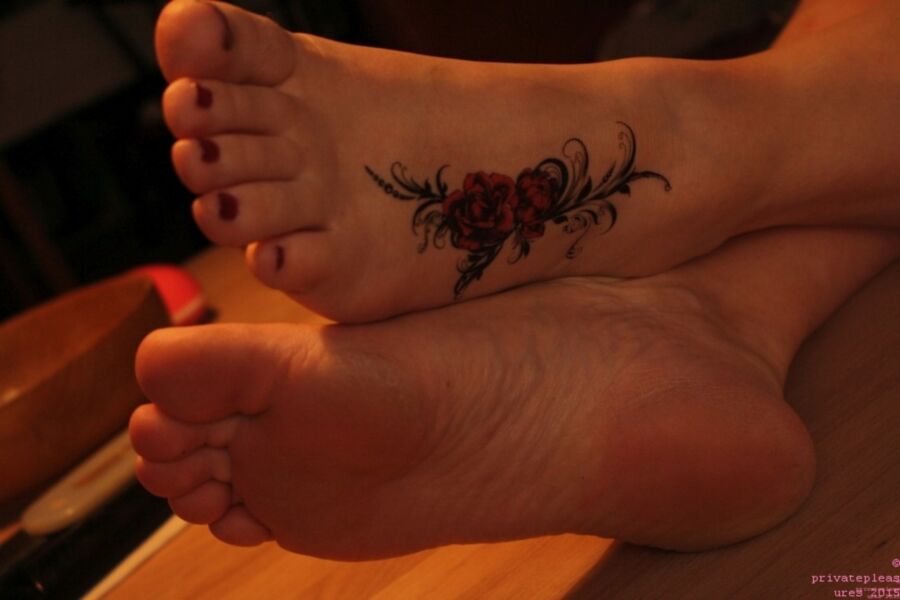 Free porn pics of roemoe barefoot tatoo sex 12 of 68 pics