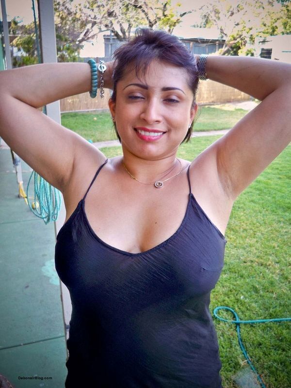 Free porn pics of Indian sexy aunty 11 of 38 pics