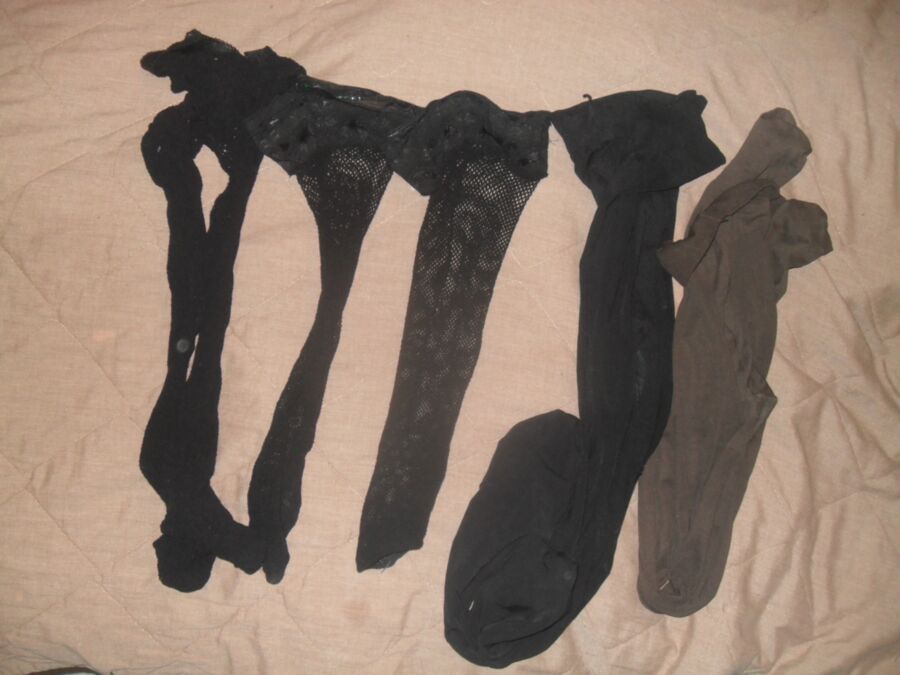 Free porn pics of faldas vestidos guantes medias zapatos 6 of 10 pics