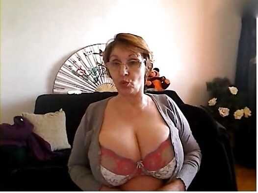 Free porn pics of Hot mature webcam 8 of 13 pics
