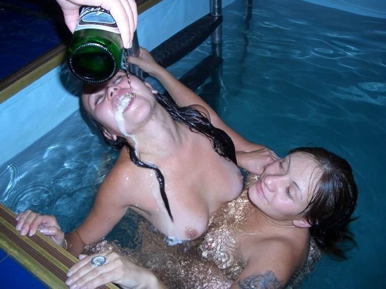 Free porn pics of Hot Tub Fun 1 of 24 pics