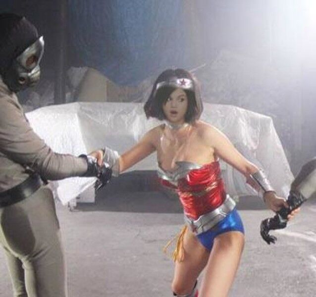 Free porn pics of Selena Gomez as Wonder Woman peril 3 of 6 pics