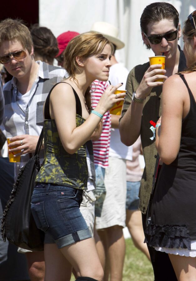 Free porn pics of Emma Watson candid and posed 17 of 74 pics