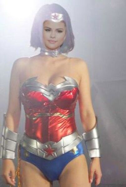 Free porn pics of Selena Gomez as Wonder Woman peril 2 of 6 pics
