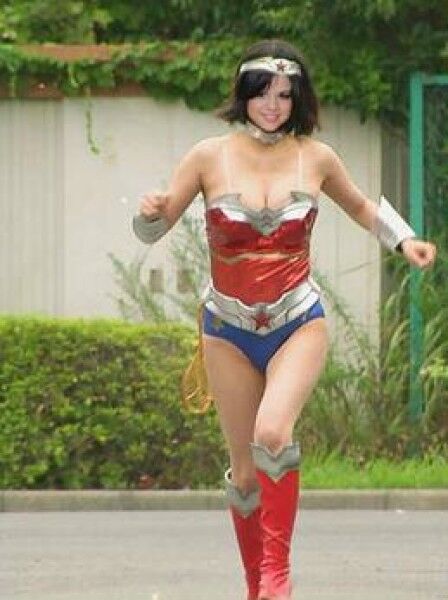 Free porn pics of Selena Gomez as Wonder Woman peril 1 of 6 pics