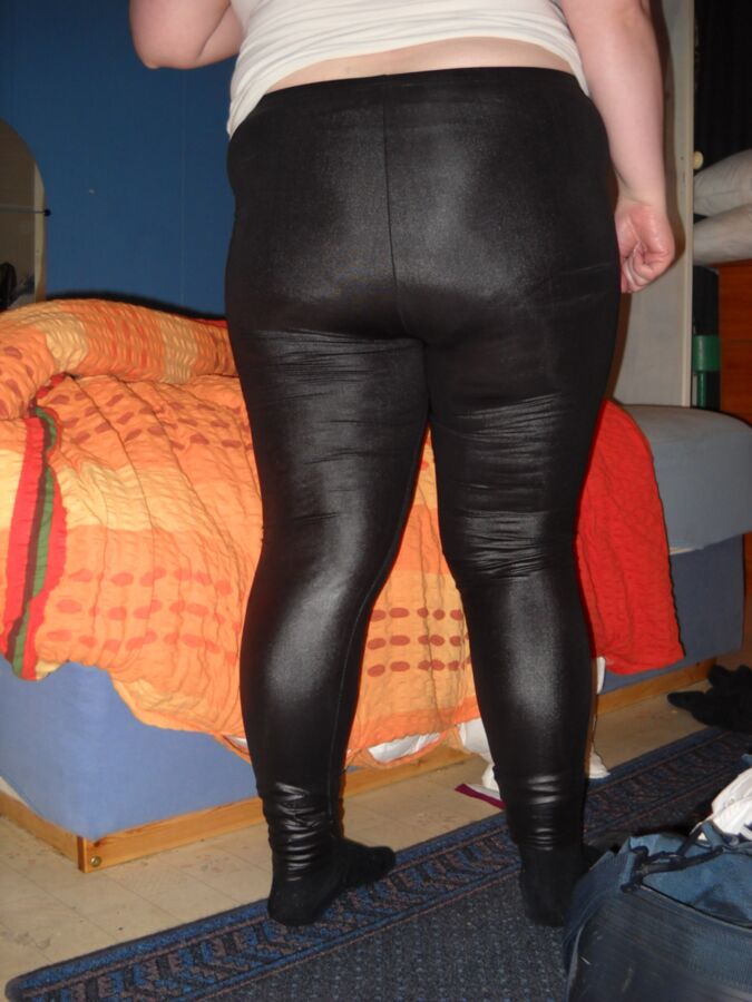 Free porn pics of amamateur bbw chubby wife sexy black spandex leggings 5 of 14 pics