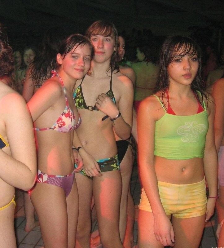 Free porn pics of Teens in bikinis....tasty... 8 of 13 pics
