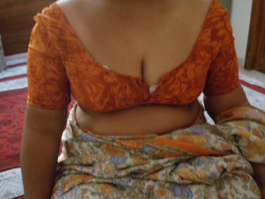 Free porn pics of SOUTH INDIAN MATURE AUNTY BBW BUSTYJUICY 10 of 223 pics