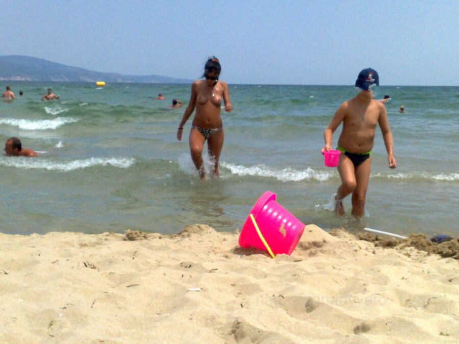 Free porn pics of Bulgarian beach girls 6 of 10 pics